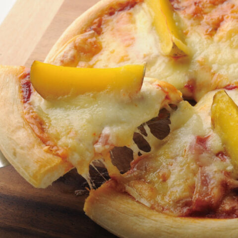 十勝チーズのピザ